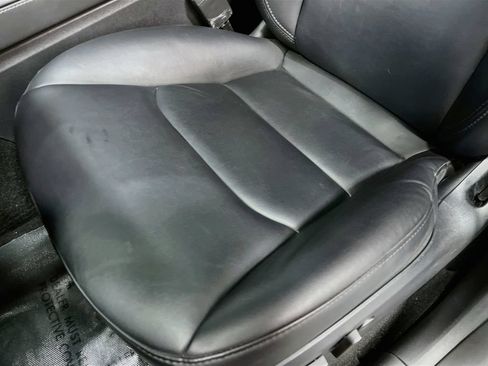Used 2024 Tesla Model Y Performance AWD/4WD image 19