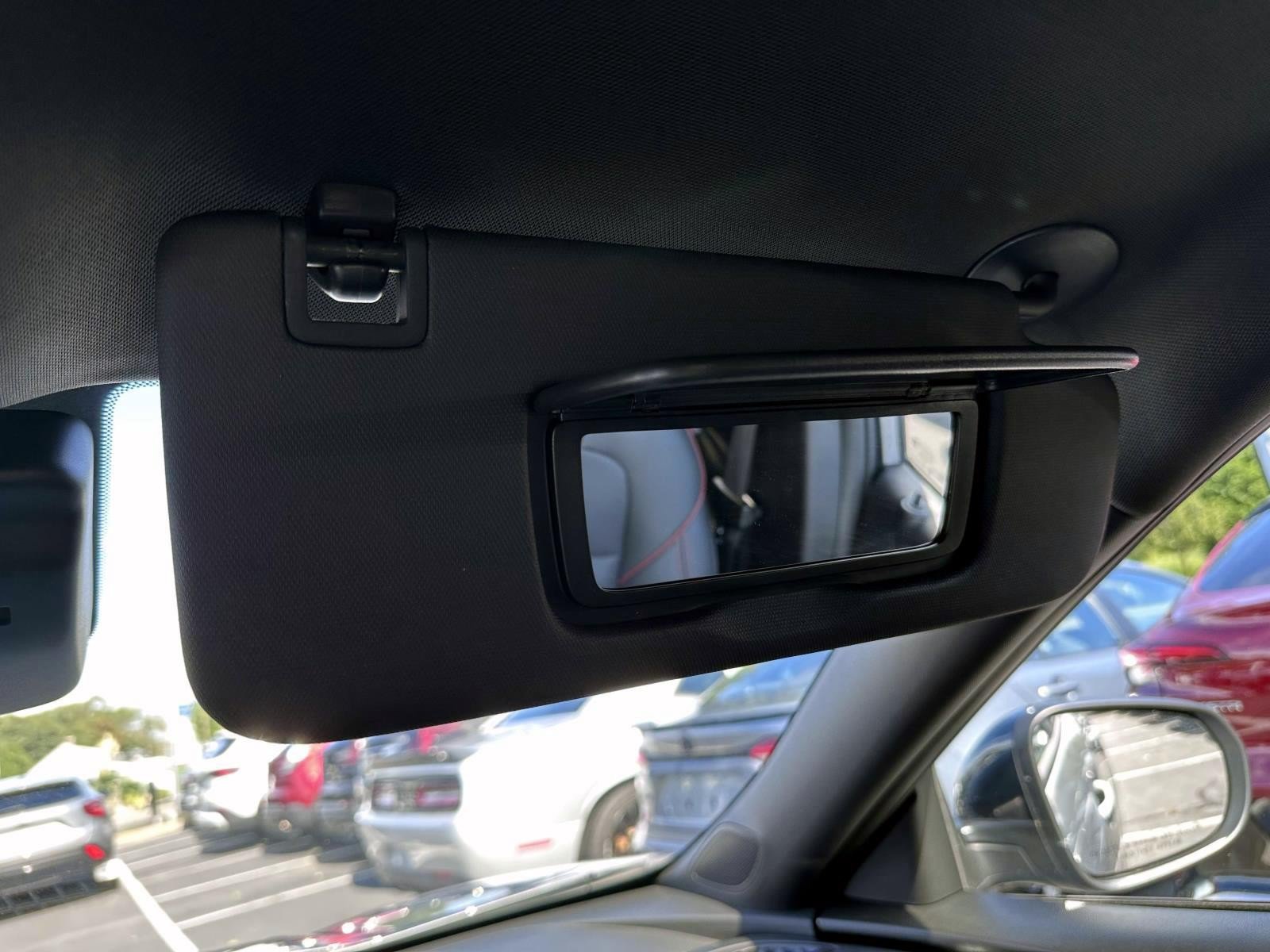 Used 2024 Chevrolet Trax RS FWD image 28