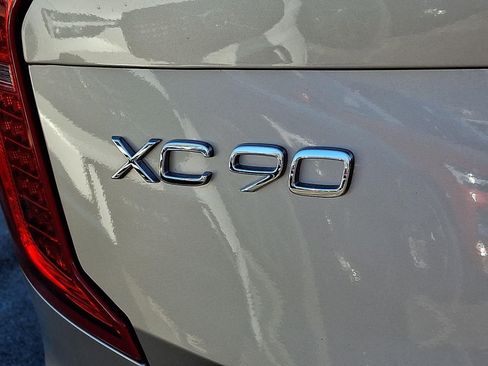 Certified 2023 Volvo XC90 T8 Plus w/ Protection Package image 31