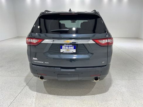 Used 2021 Chevrolet Traverse LT image 4