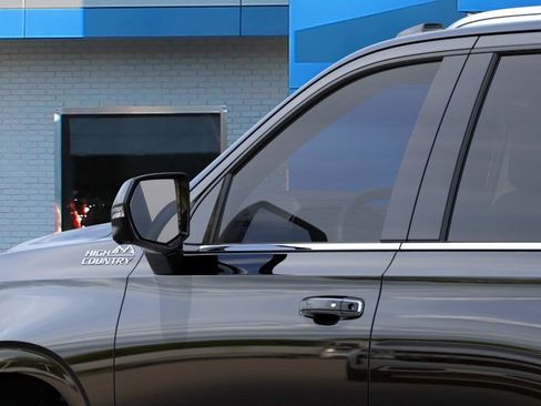 New 2026 Chevrolet Tahoe High Country w/ Sun And Tow Package AWD/4WD image 12