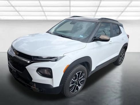 Used 2021 Chevrolet TrailBlazer ACTIV w/ Sun and Liftgate Package AWD/4WD image 1
