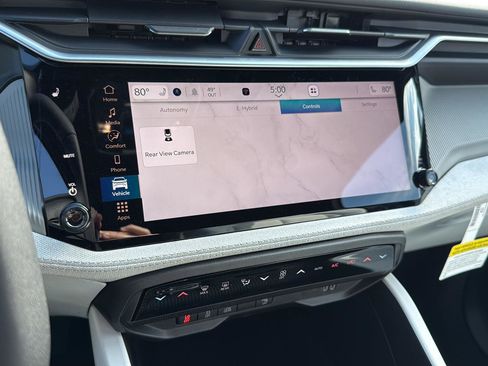 New 2026 Jeep Cherokee Laredo AWD/4WD image 17