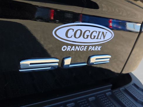 Used 2021 GMC Sierra 1500 SLE image 33