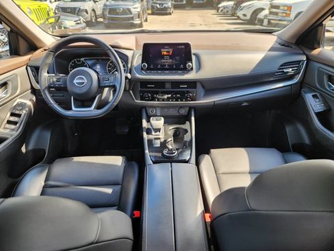 Certified 2023 Nissan Rogue SV w/ SV Premium B Package AWD/4WD image 8