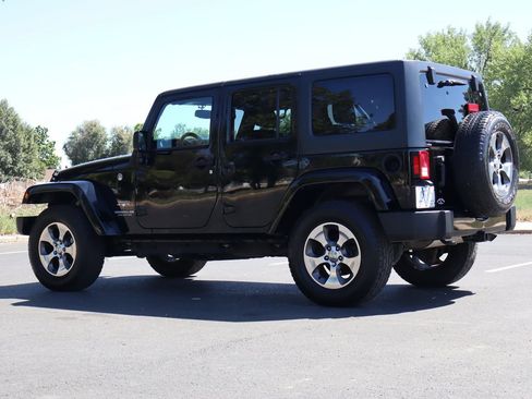 Used 2017 Jeep Wrangler Unlimited Sahara w/ Trailer Tow Group AWD/4WD image 7