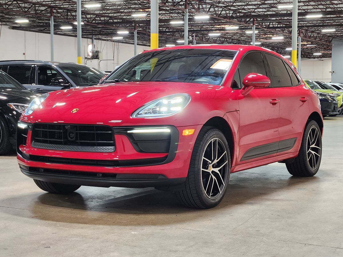 Used 2023 Porsche Macan AWD/4WD image 4
