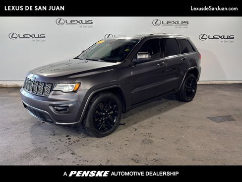 Used 2021 Jeep Grand Cherokee Laredo X image 1