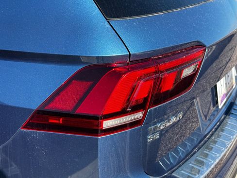 Used 2019 Volkswagen Tiguan SE w/ Panoramic Sunroof Package image 7