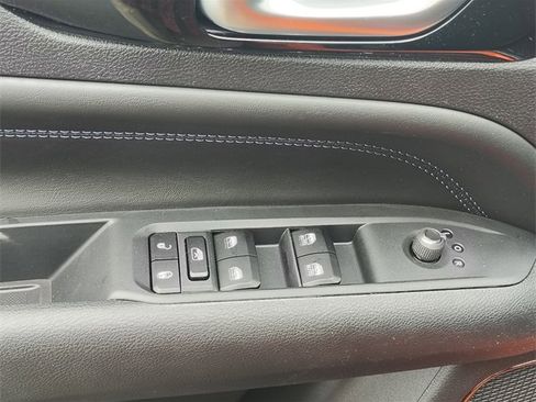 New 2026 Jeep Compass Latitude image 11