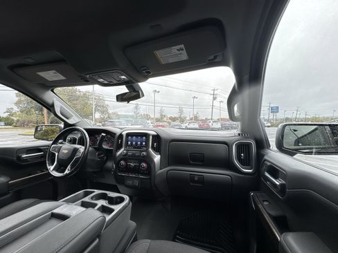 Used 2021 Chevrolet Silverado 1500 LT image 30