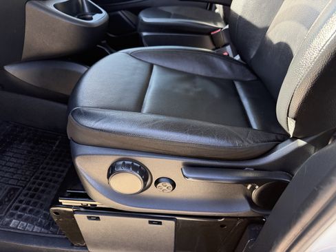 Used 2019 Mercedes-Benz Metris Passenger image 26