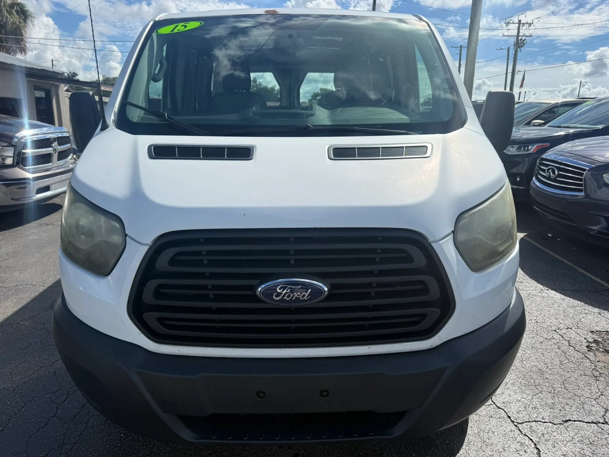 Used 2015 Ford Transit 250 130 Low Roof RWD image 3