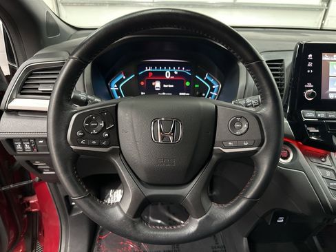 Used 2023 Honda Odyssey Sport image 15