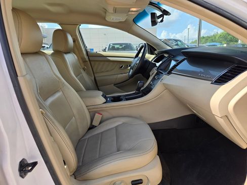 Used 2018 Ford Taurus SEL w/ Equipment Group 201A FWD image 27