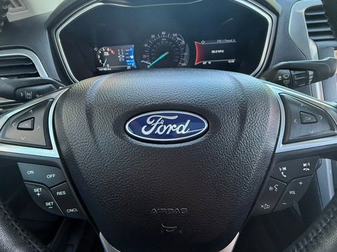 Used 2020 Ford Fusion SEL FWD image 23