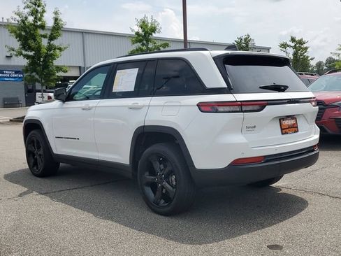 Certified 2024 Jeep Grand Cherokee Altitude RWD image 6