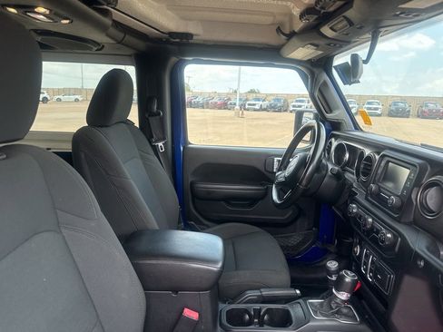 Used 2020 Jeep Wrangler Sport AWD/4WD image 25
