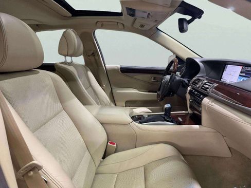 Used 2014 Lexus LS 460 image 46