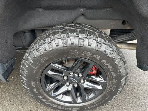Used 2022 Chevrolet Silverado 1500 LT Trail Boss w/ Convenience Package II AWD/4WD image 10