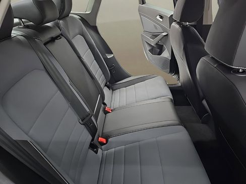 Used 2025 Volkswagen Jetta SE image 18