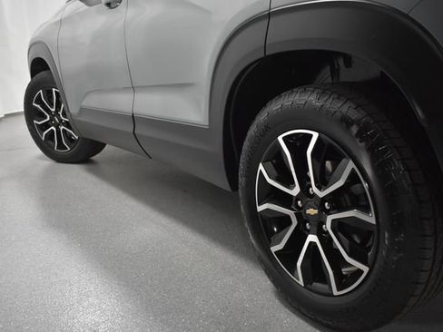 Certified 2023 Chevrolet TrailBlazer ACTIV w/ Sun and Liftgate Package AWD/4WD image 9