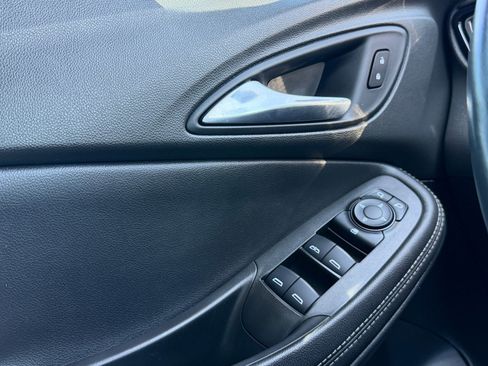 Used 2021 Buick Encore Preferred w/ Safety Package FWD image 29