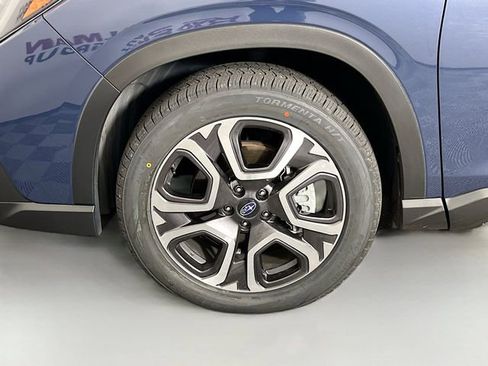 Used 2024 Subaru Ascent Limited AWD/4WD image 28
