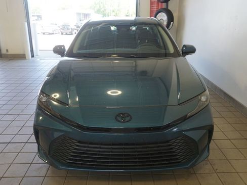 Used 2025 Toyota Camry LE FWD image 11