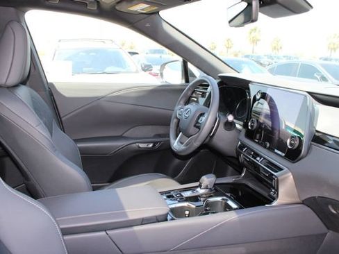 Certified 2024 Lexus RX 350 FWD w/ Technology Package image 5