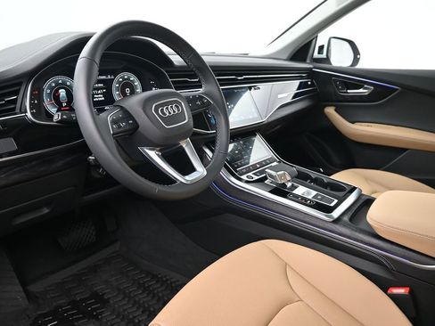 Used 2025 Audi Q8 Premium Plus AWD/4WD image 4