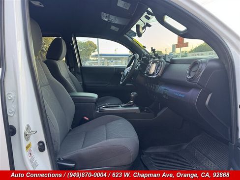 Used 2017 Toyota Tacoma TRD Off-Road w/ Tow Package image 7