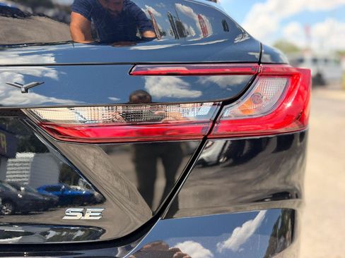 Used 2026 Toyota Camry SE FWD image 29