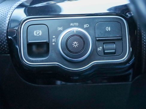 Used 2019 Mercedes-Benz A 220 image 30