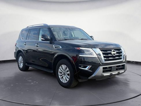 Used 2024 Nissan Armada SV image 7