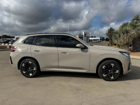 Used 2025 BMW X3 xDrive30i w/ Premium Package AWD/4WD image 2