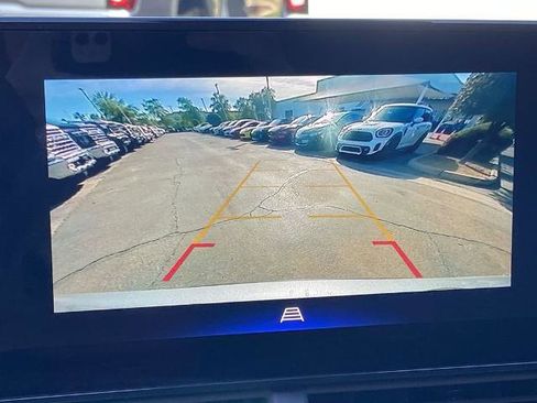 Used 2024 Chevrolet Trax ACTIV w/ Sunroof Package image 10