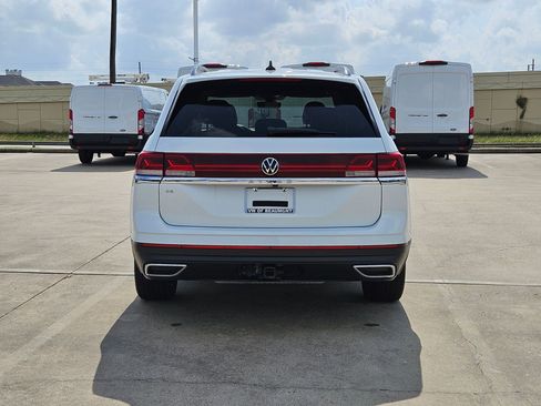 Used 2024 Volkswagen Atlas SE FWD image 5
