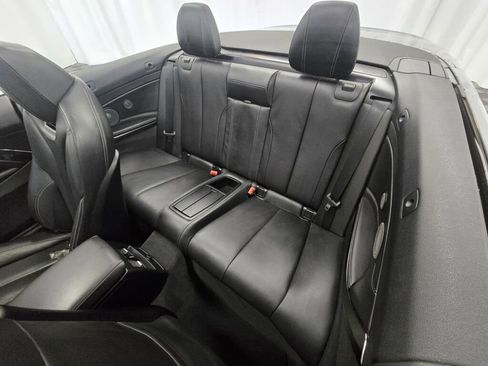 Used 2015 BMW M4 Convertible image 17