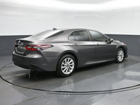 Used 2021 Toyota Camry LE FWD image 7