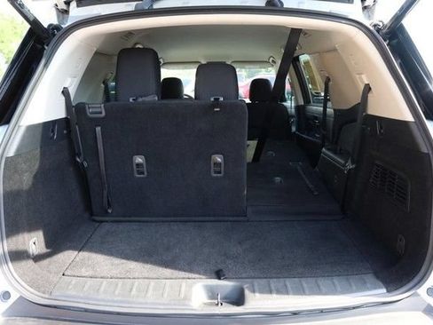 Certified 2025 Nissan Pathfinder SV AWD/4WD image 8