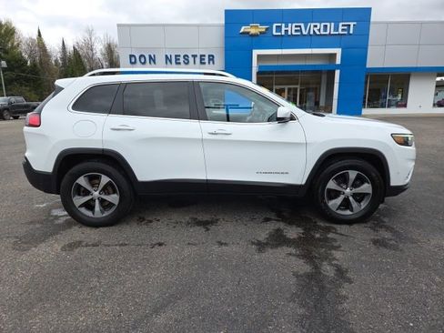 Used 2020 Jeep Cherokee Limited w/ Luxury Group AWD/4WD image 31