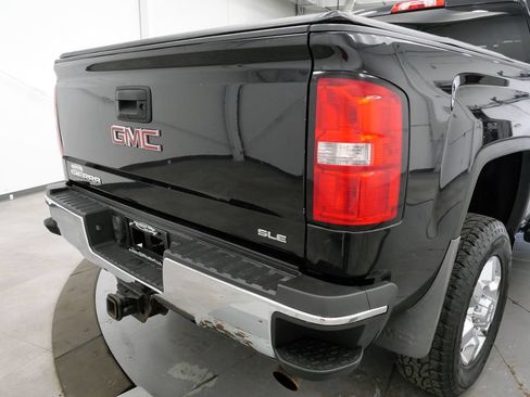 Used 2018 GMC Sierra 2500 SLE w/ SLE Preferred Package AWD/4WD image 35