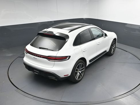 Certified 2023 Porsche Macan AWD/4WD image 37