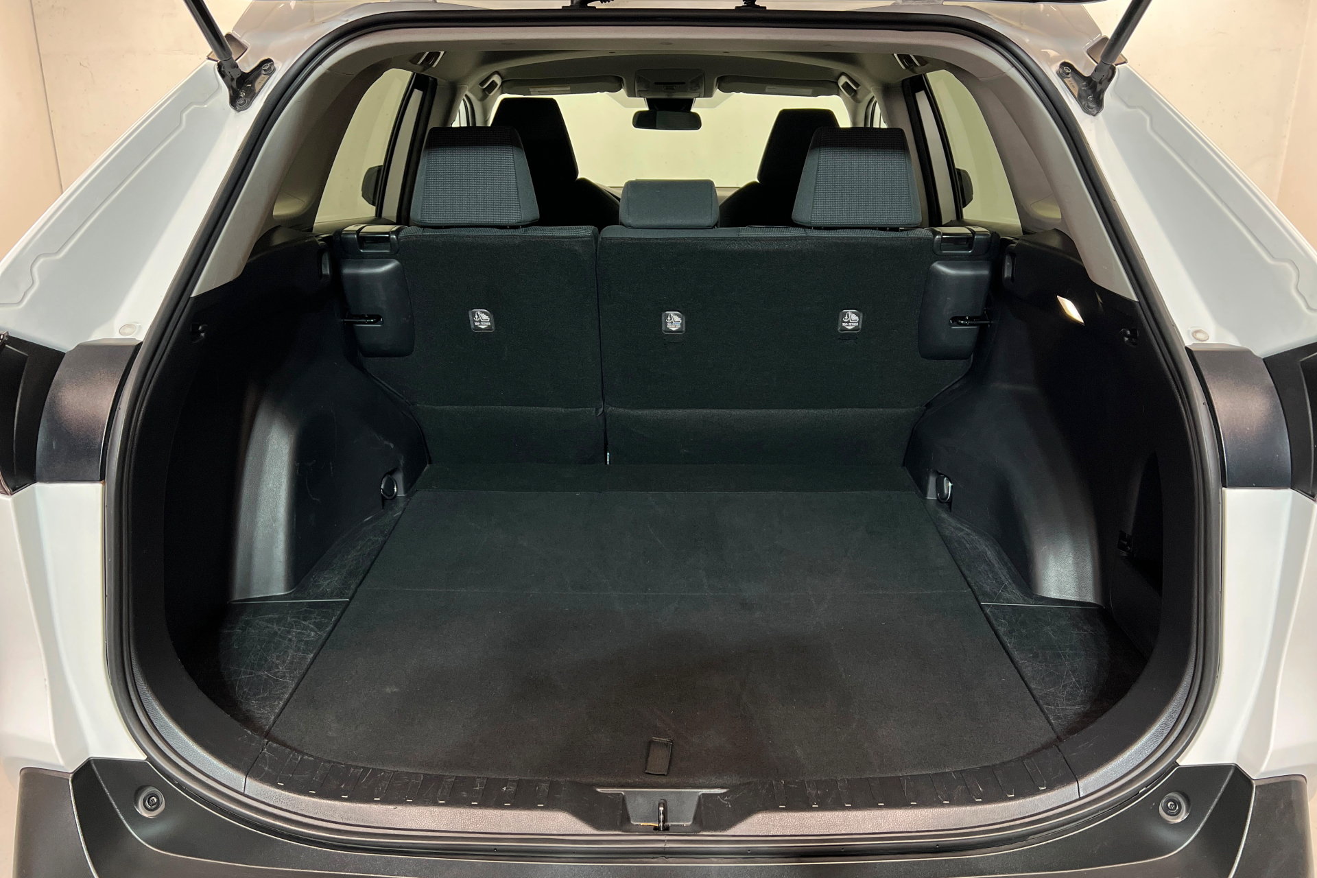 Used 2022 Toyota RAV4 LE FWD image 23