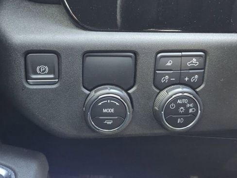 Used 2023 Chevrolet Silverado 1500 LTZ image 19