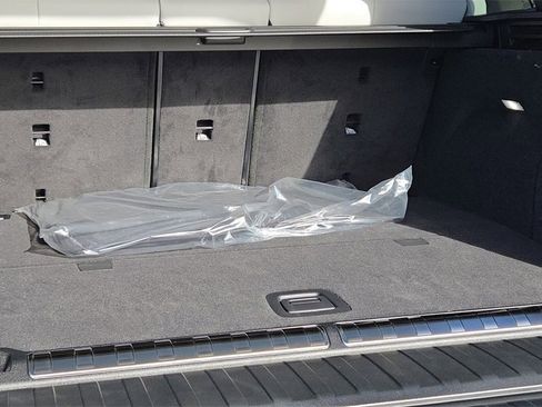 New 2026 BMW X5 xDrive50e w/ Premium Package image 32