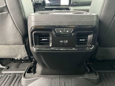 Used 2023 GMC Sierra 1500 AT4 w/ AT4 Premium Package image 22