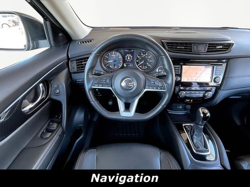 Used 2018 Nissan Rogue SL w/ Premium Package AWD/4WD image 8