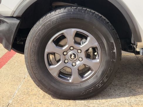 Used 2023 Ford Bronco Big Bend image 7